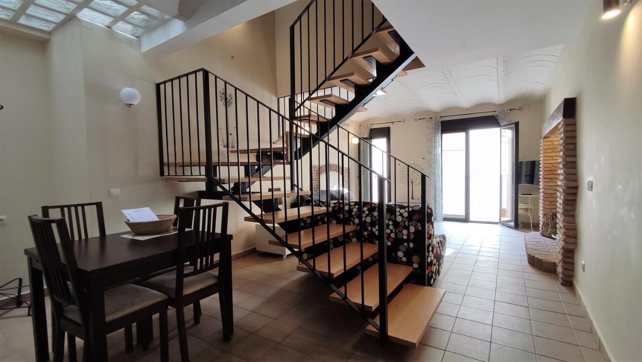 Apartamentos Turisticos Encanto กาเซเรส ภายนอก รูปภาพ