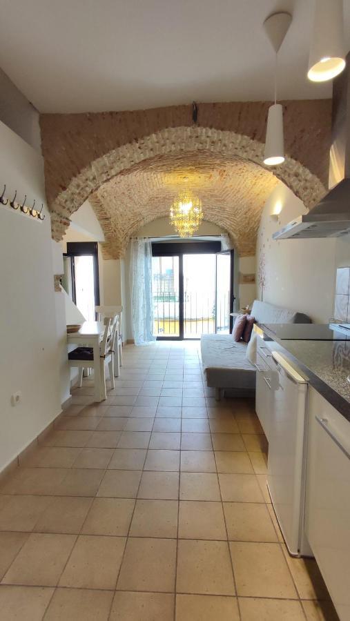 Apartamentos Turisticos Encanto กาเซเรส ภายนอก รูปภาพ