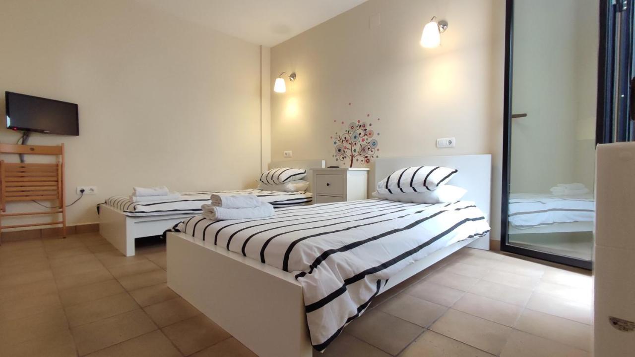 Apartamentos Turisticos Encanto กาเซเรส ภายนอก รูปภาพ