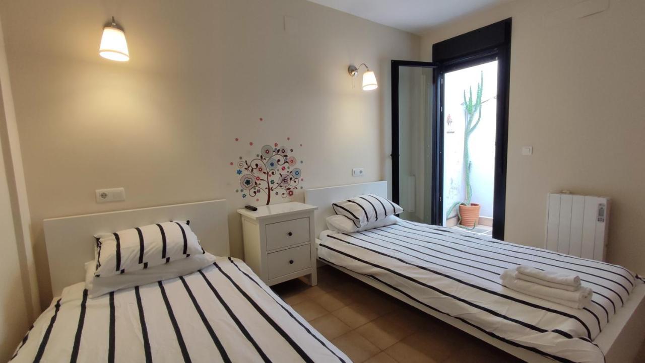 Apartamentos Turisticos Encanto กาเซเรส ภายนอก รูปภาพ