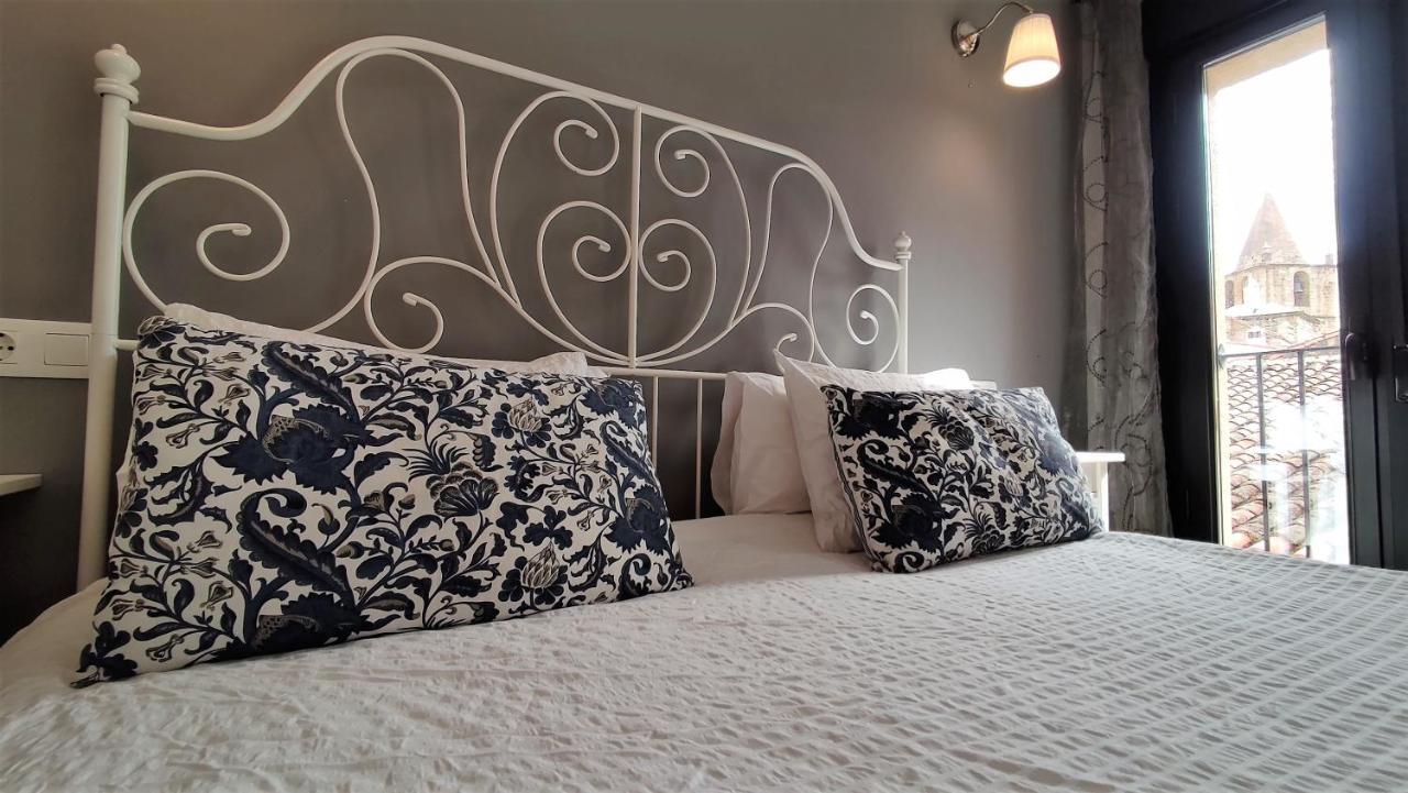 Apartamentos Turisticos Encanto กาเซเรส ภายนอก รูปภาพ