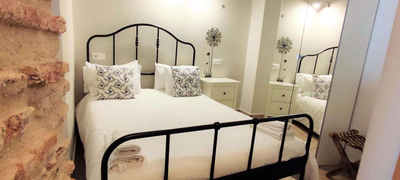 Apartamentos Turisticos Encanto กาเซเรส ภายนอก รูปภาพ