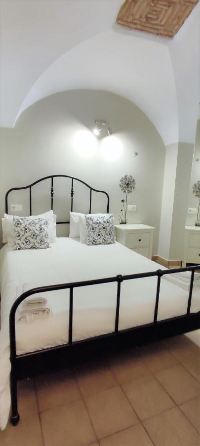 Apartamentos Turisticos Encanto กาเซเรส ภายนอก รูปภาพ